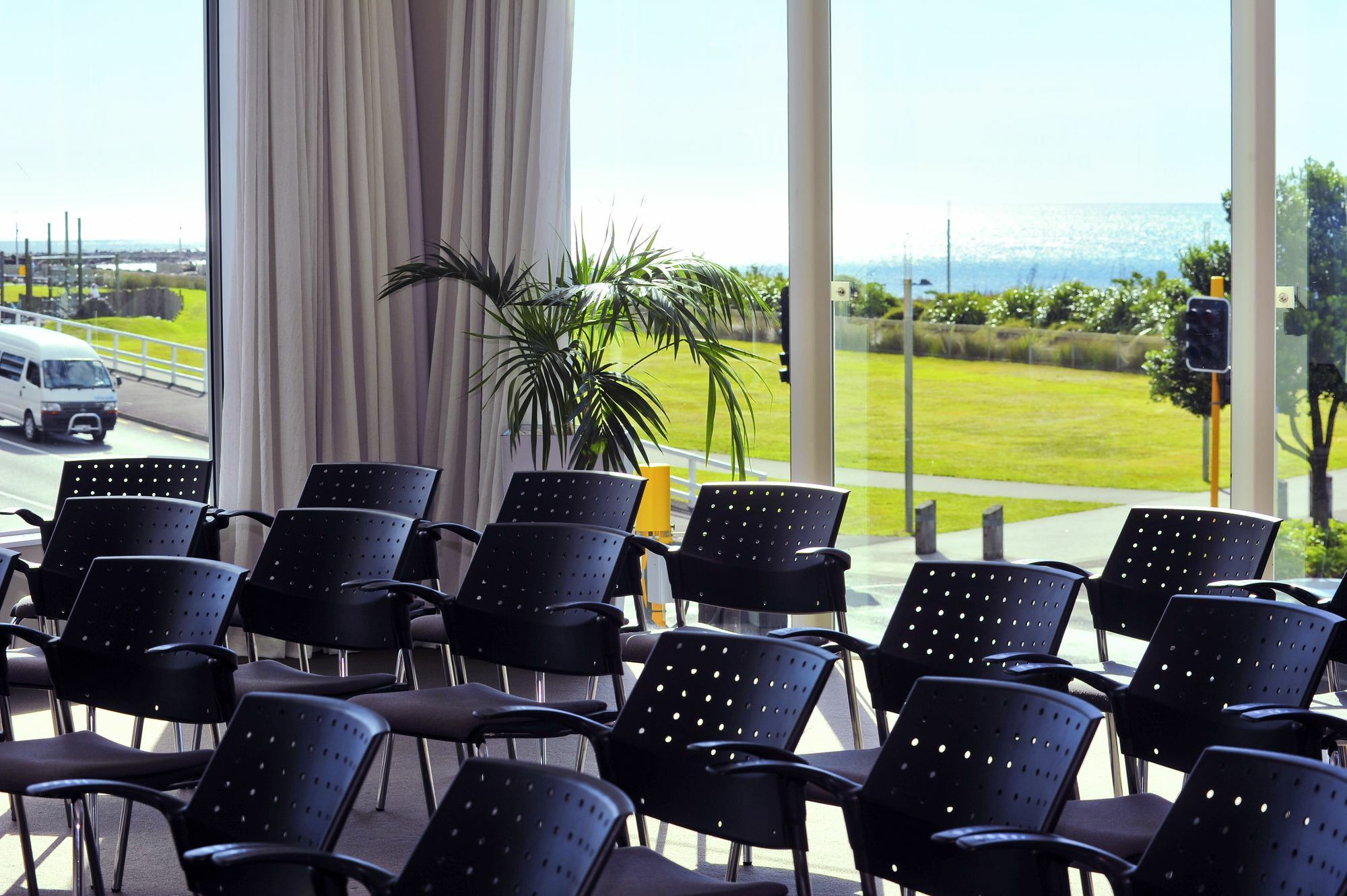 Millennium Hotel New Plymouth, Waterfront Екстериор снимка
